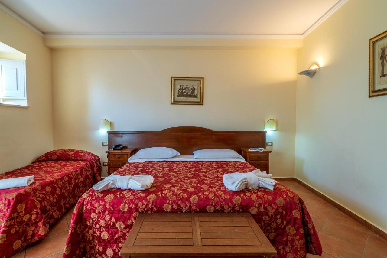 Superior Triple Room,1344028262:JPEG