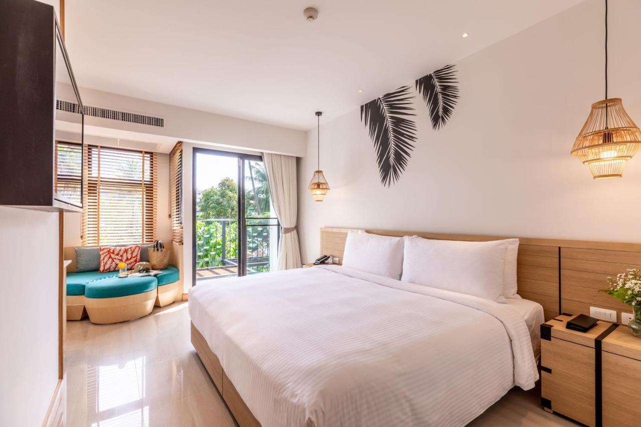 Habitación Superior con vistas a la piscina - 1 cama extragrande