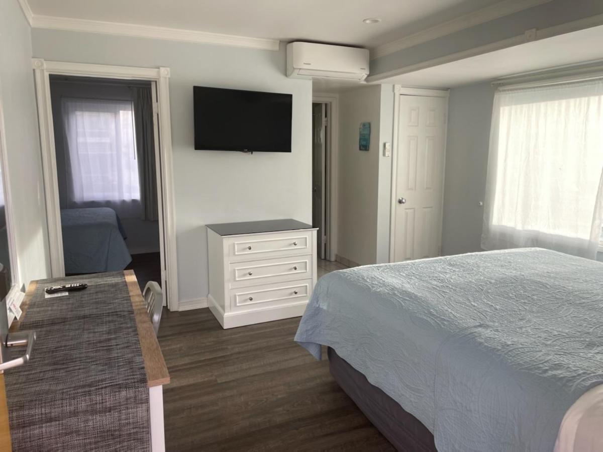 King Bedroom Suite 2 Beds