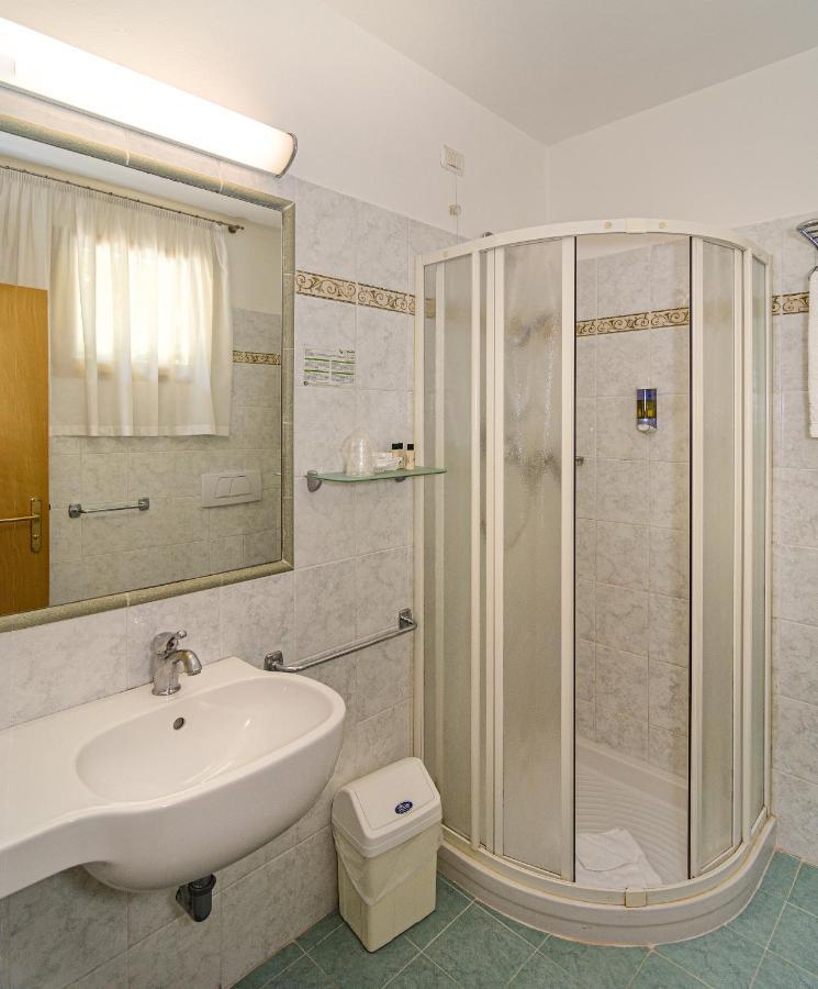 Triple Room,1348878413:JPEG