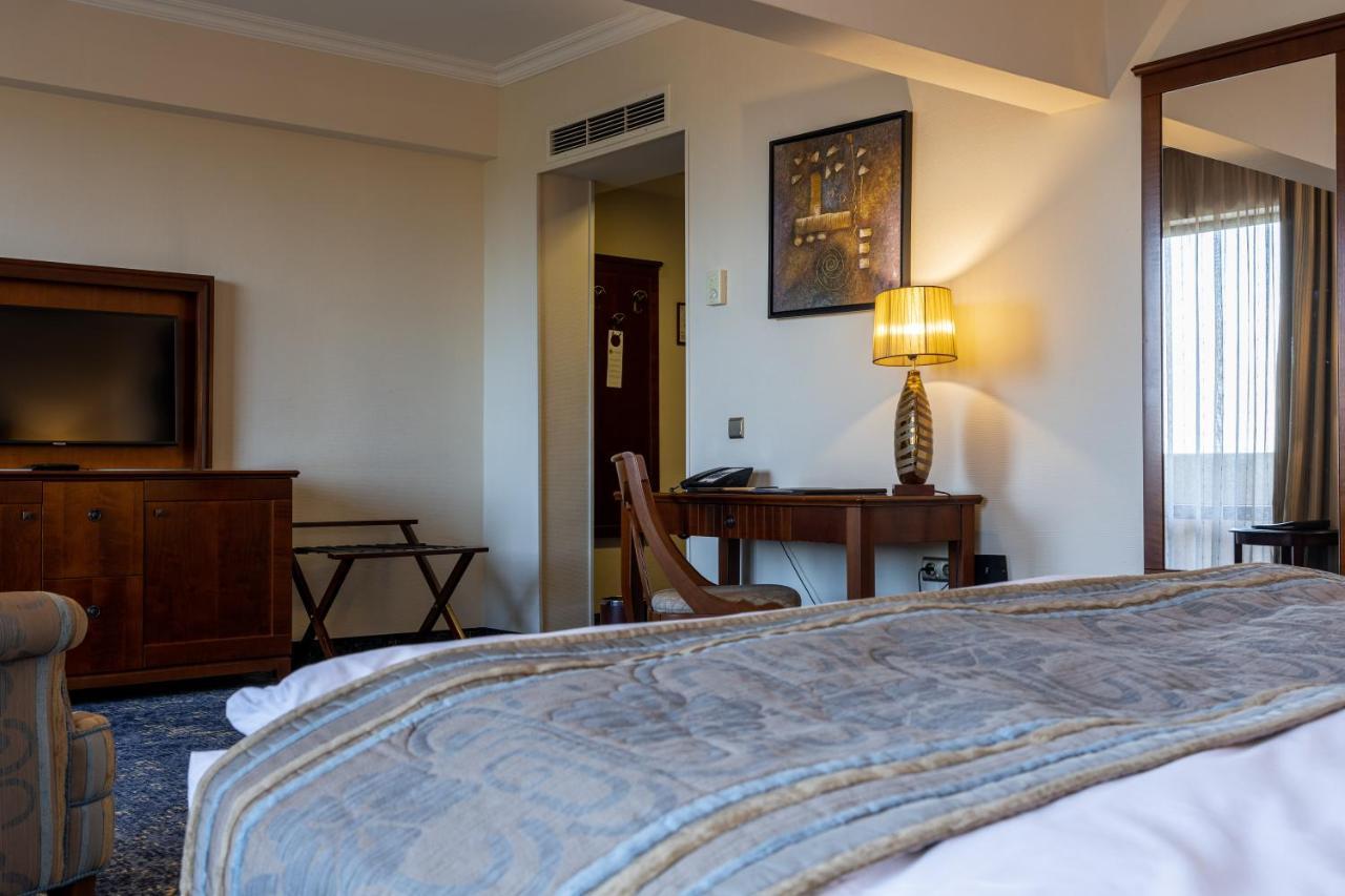 Standard Double Room City View 1 or