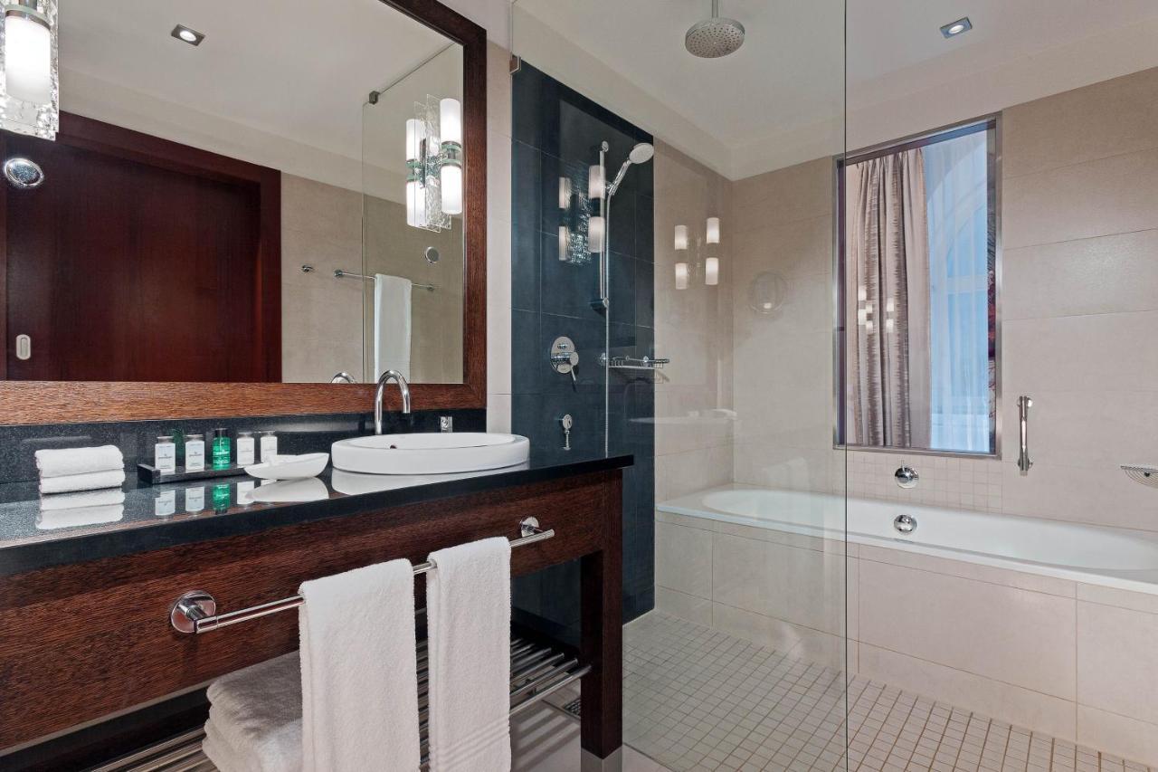 Gdansk Suite, Club Lounge and Spa access level, Sea view