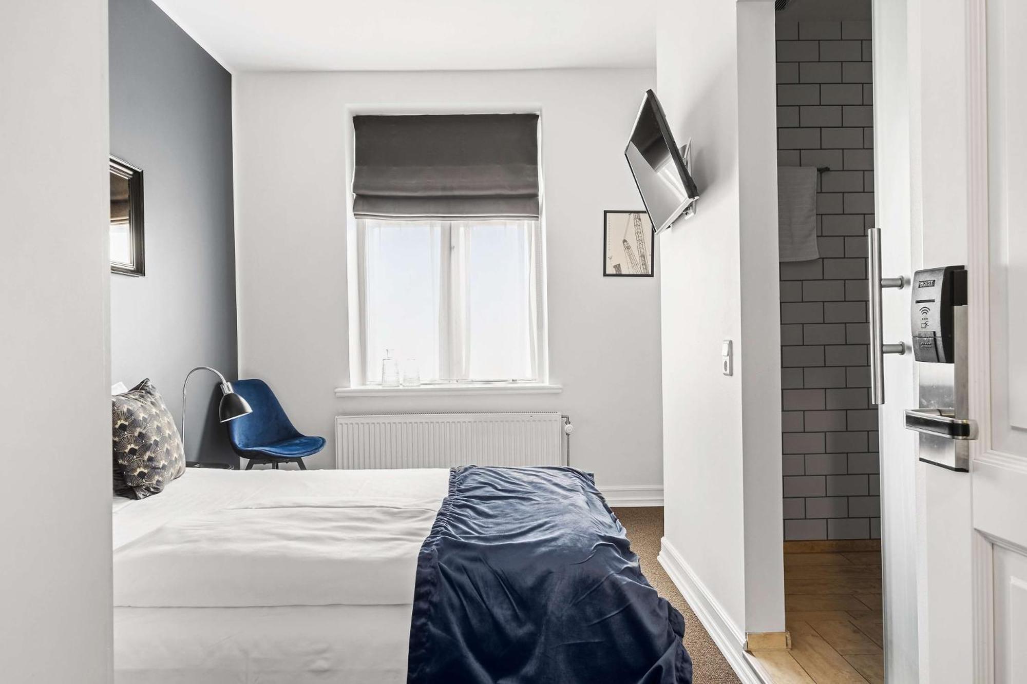 Standard Double Room - Non-Smoking