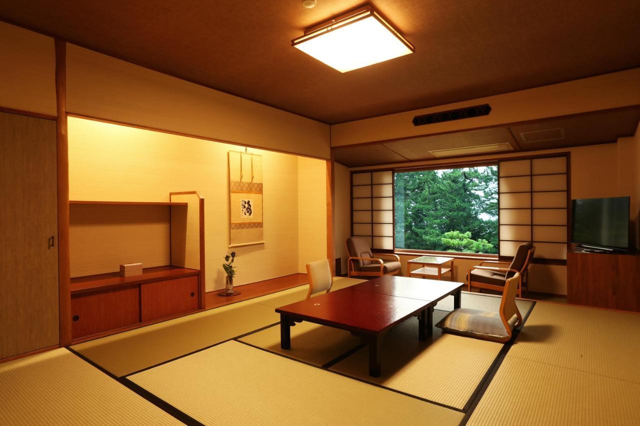 Japanese-Style Room
