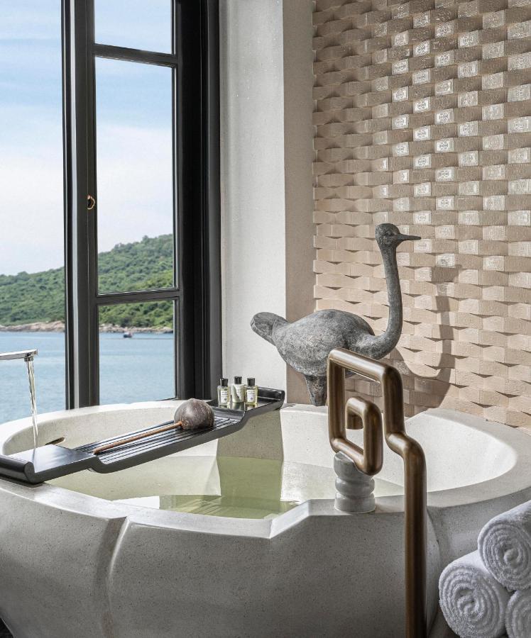Queen Room with Two Queen Beds and Club Panoramic Ocean View