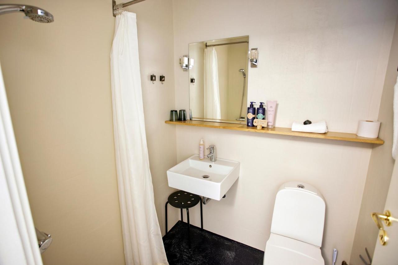 Single Room with Shared Bathroom - Gården