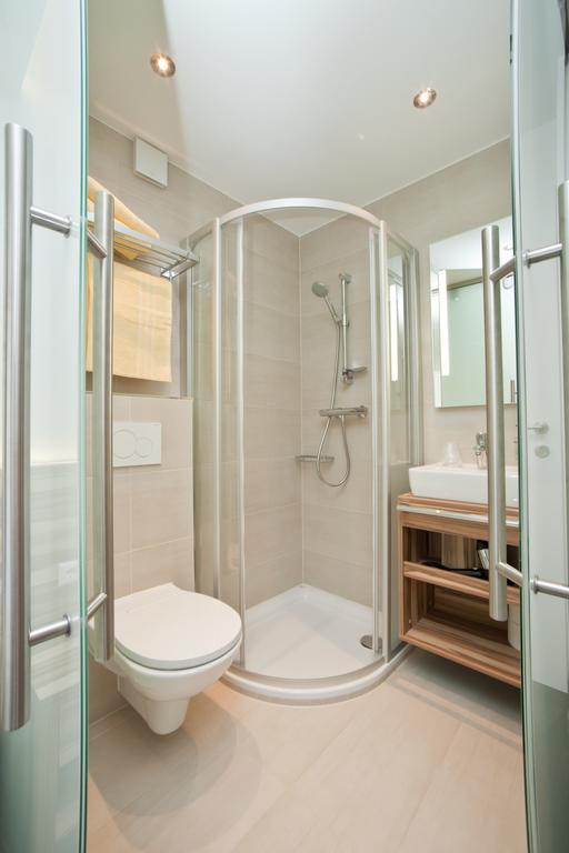 Doppelzimmer mit Balkon