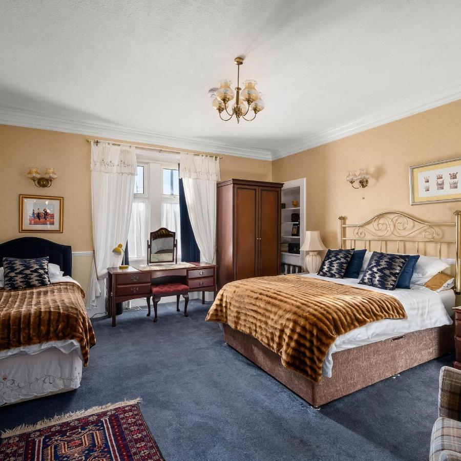 Habitación Familiar (2 adultos + 1 niño)