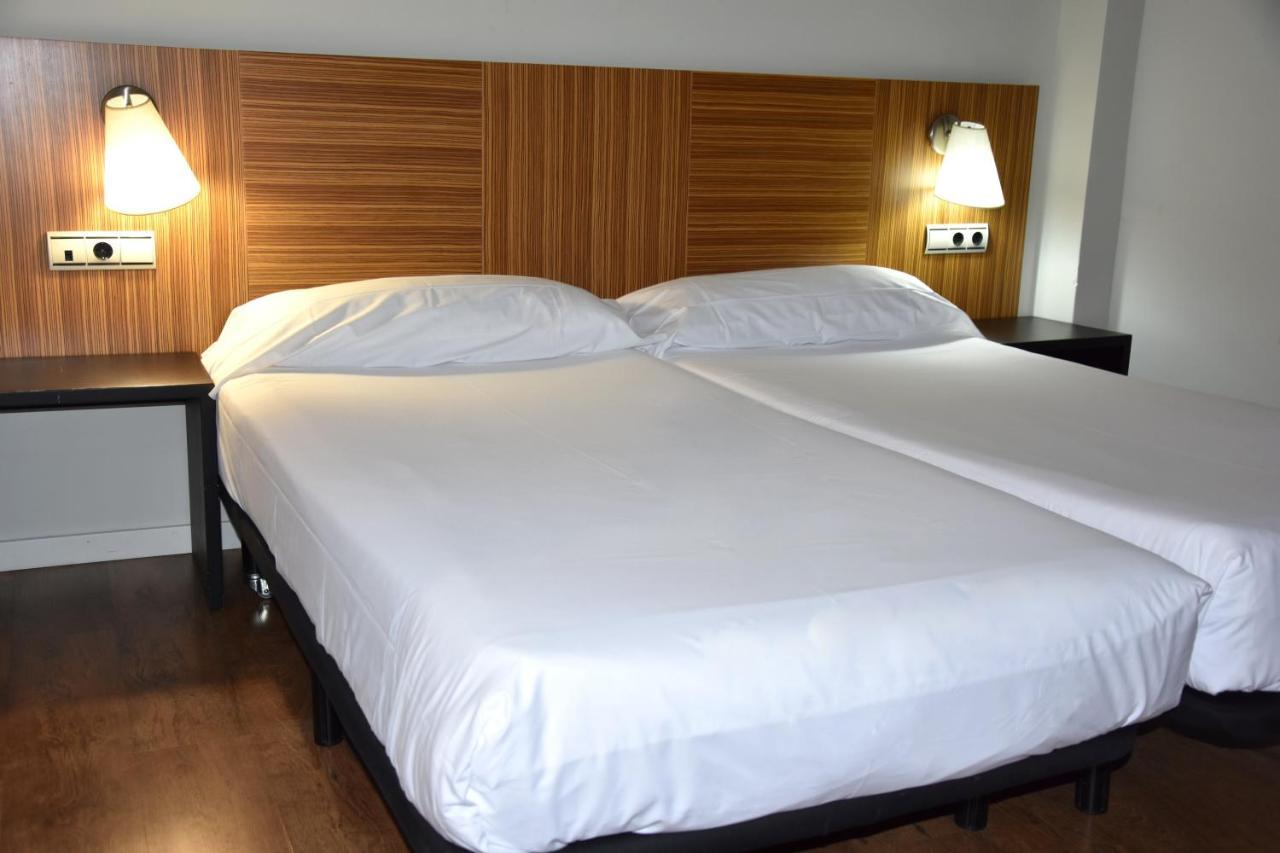 Economy Double Room,1364109140:JPEG