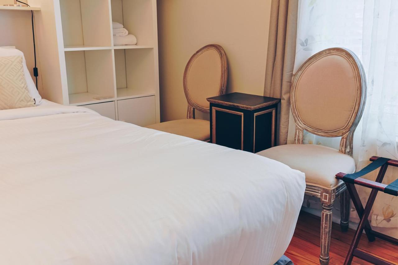 Standard Queen Room