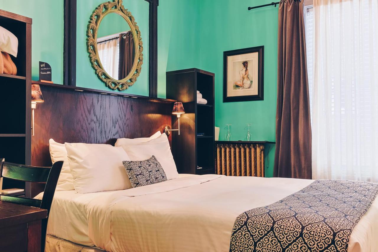 Standard Queen Room