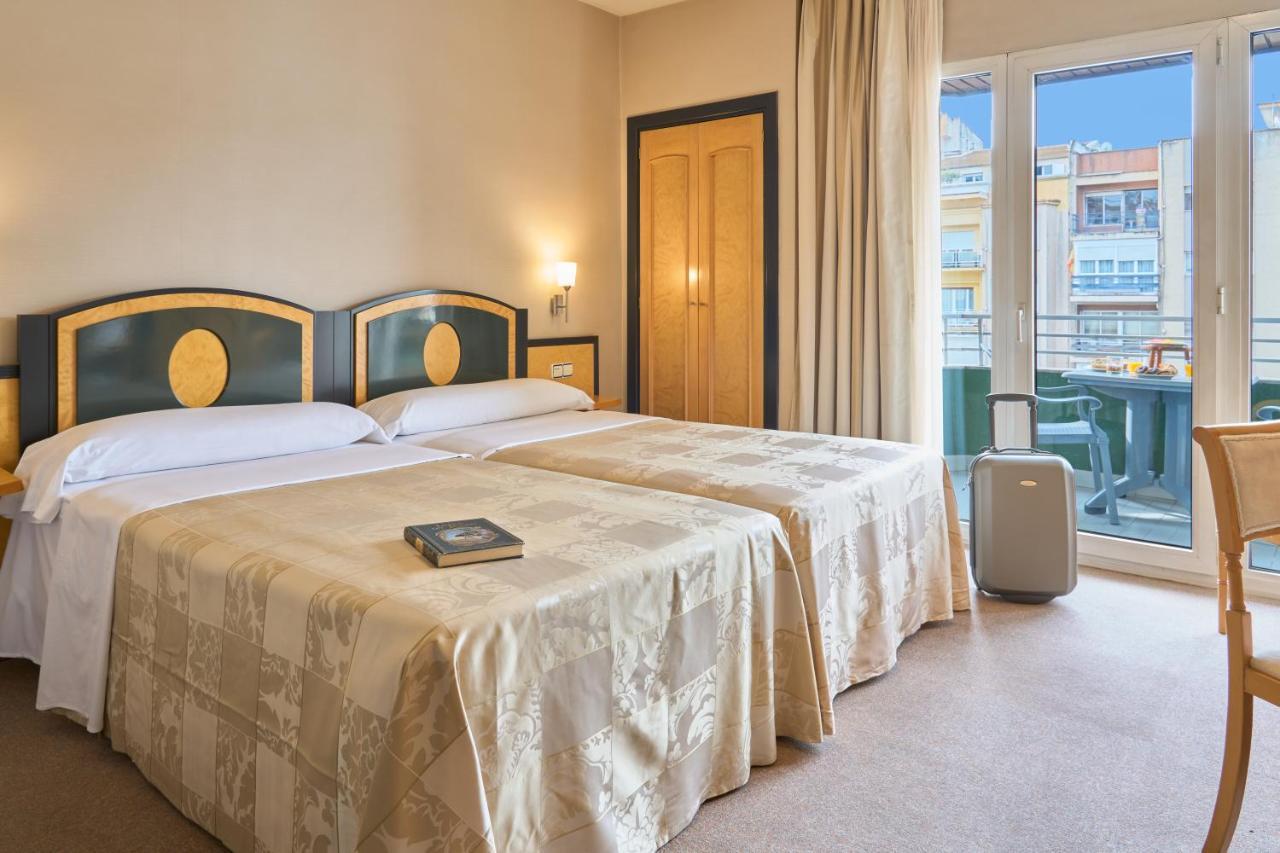 Double or Twin Room with Terrace