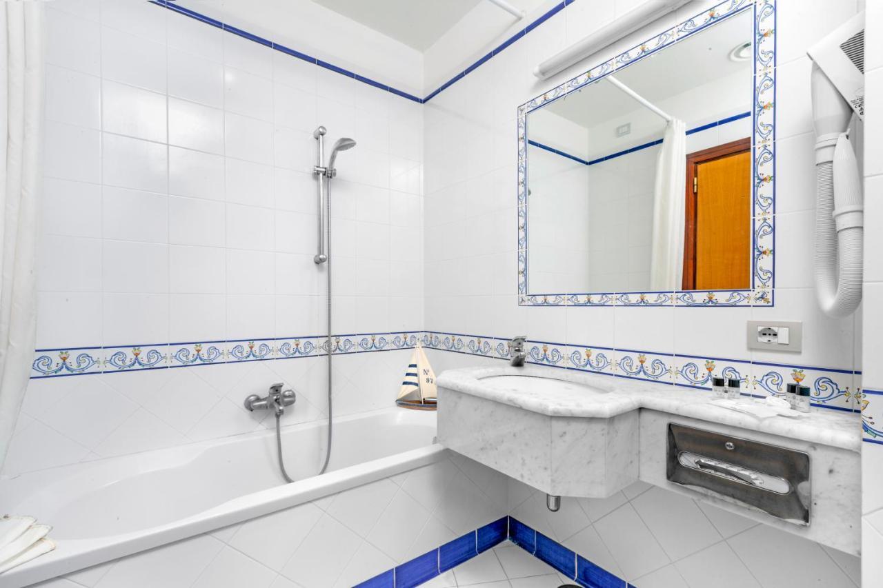 Standard Double Room,1498657603:JPEG