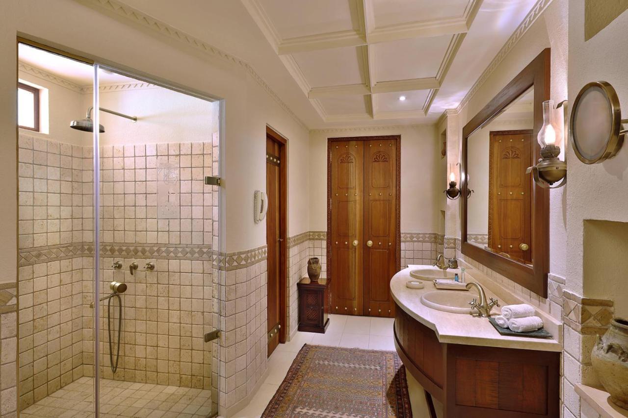 Bedouin Villa 1 Bedroom 1 King Private Pool & Terrace