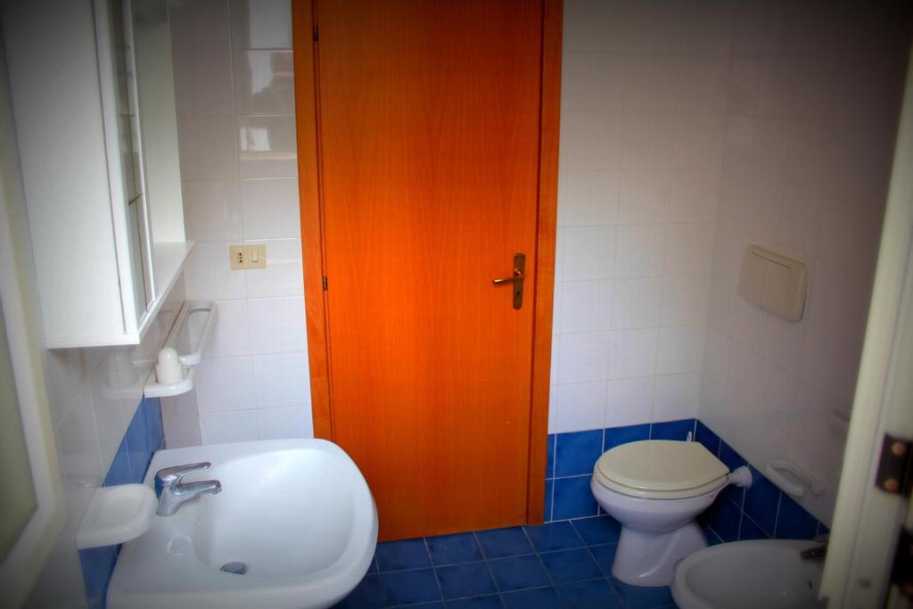 Two-Bedroom Cottage,13859640:JPEG