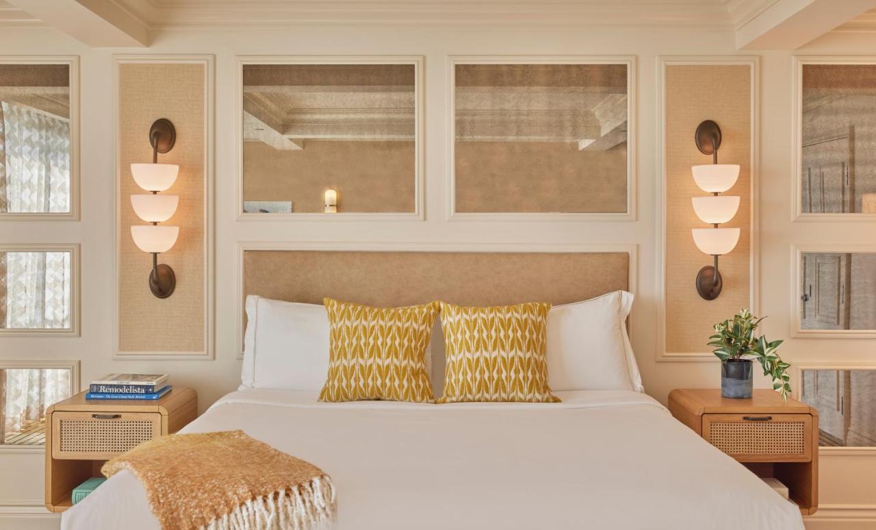 Unit met kingsize bed, bad en uitzicht op de zee - Toegankelijk voor mensen met beperkte mobiliteit/gehoorbeperking