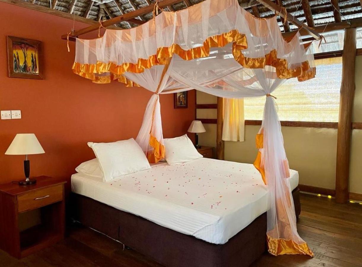Bungalow - Water Front