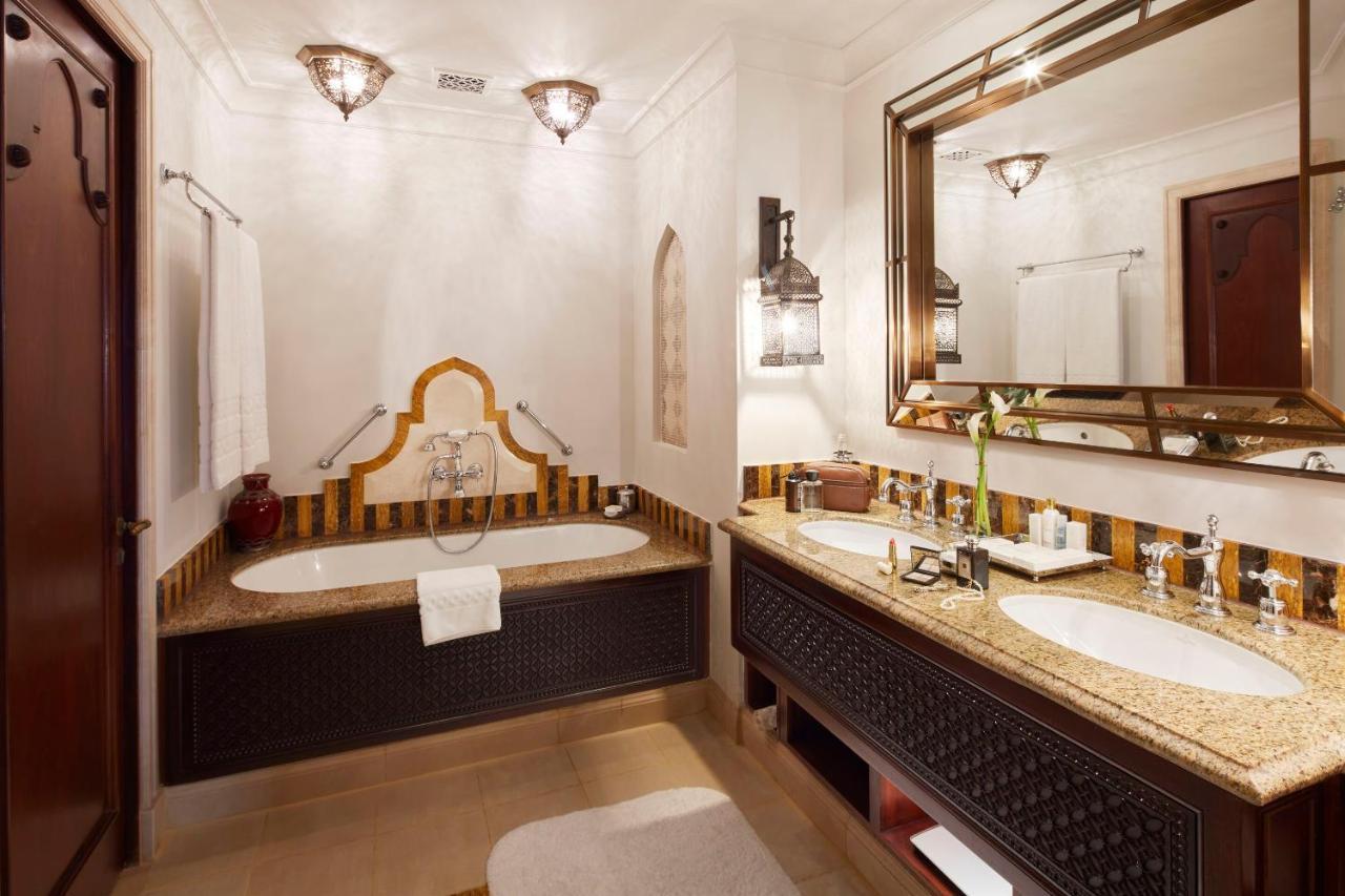 Deluxe Lagoon Room