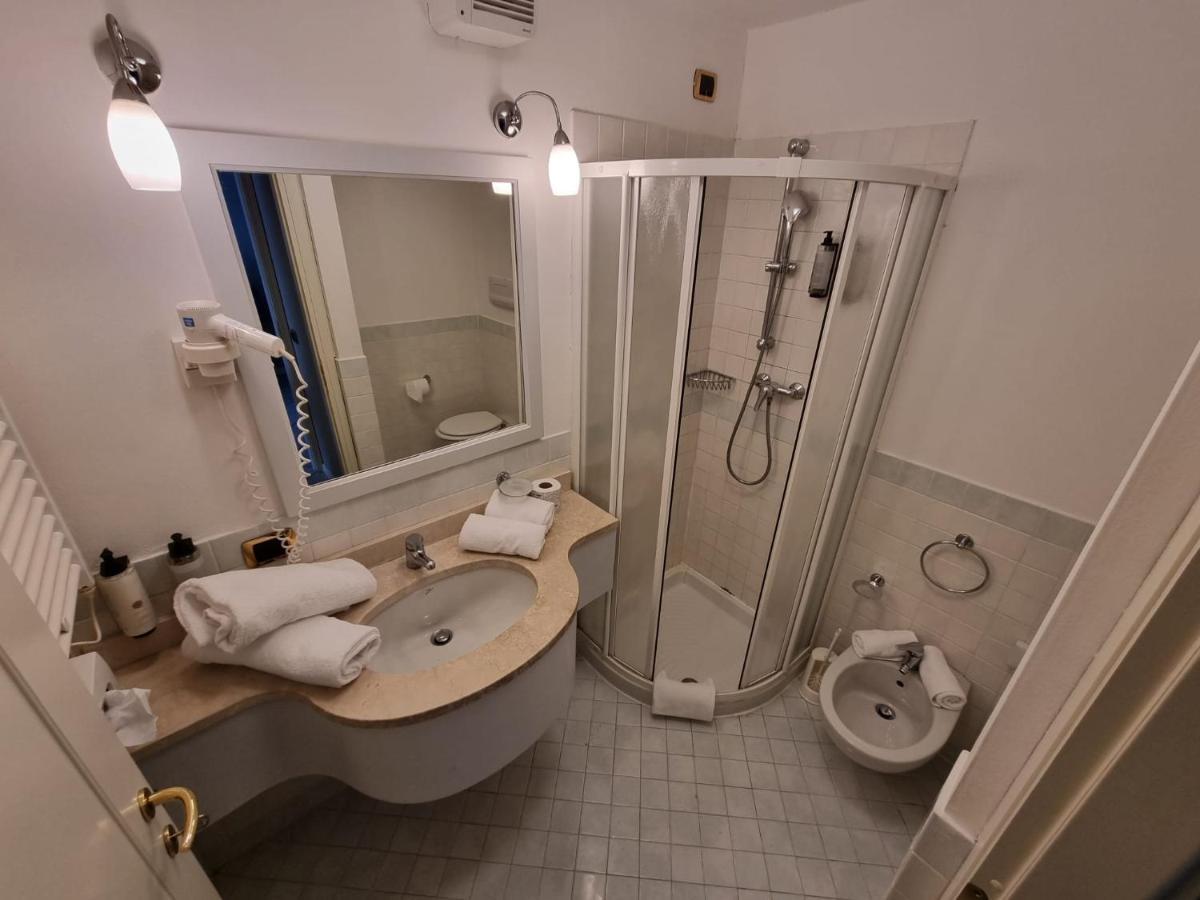 Suite met 1 Slaapkamer en Terras - Uitzicht op het Meer