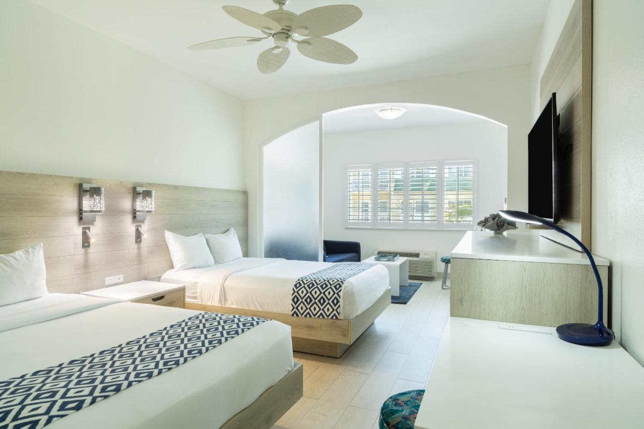 Poolside Room – 2 Double Beds,1386499787:JPEG