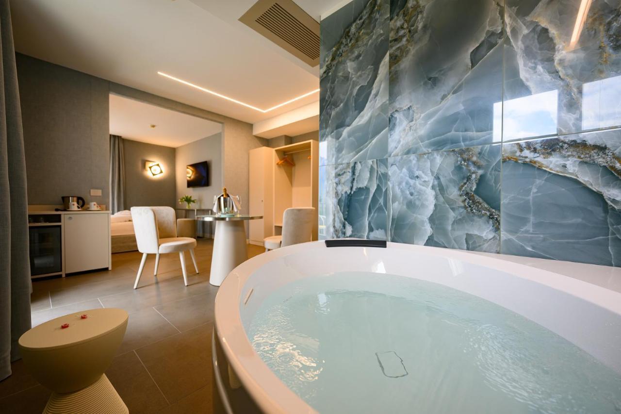 Kamer met Kingsize bed en Bubbelbad