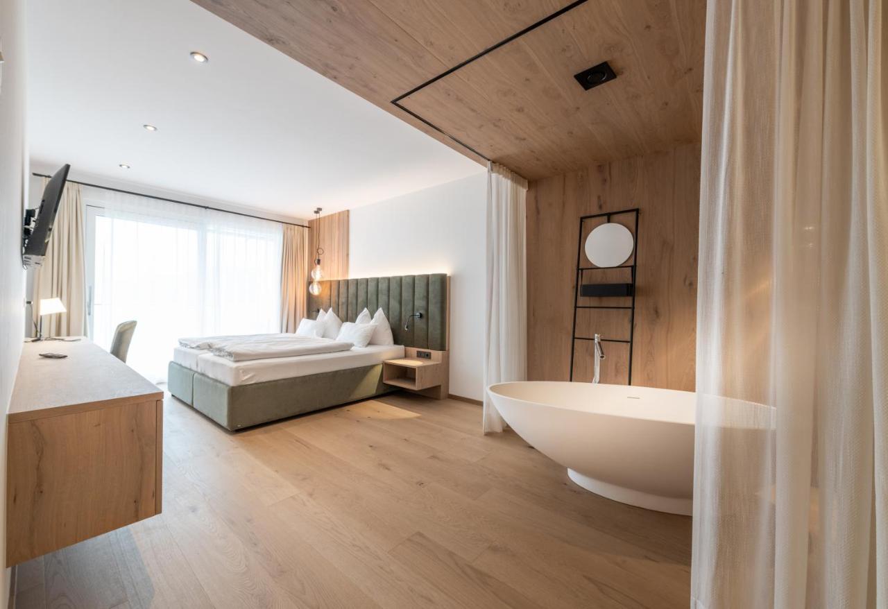 Suite Lake View,1334725370:JPEG