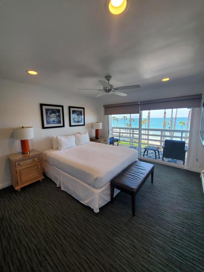 Deluxe Two-Bedroom Suite Ocean Front,1388663678:JPEG