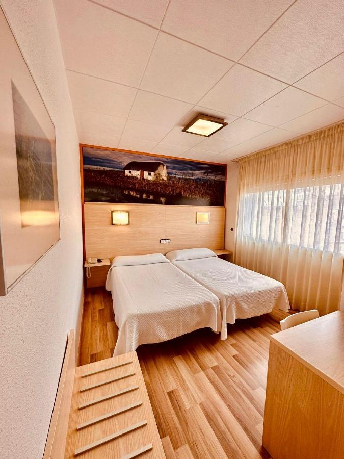 Double Room (1 Adult)
