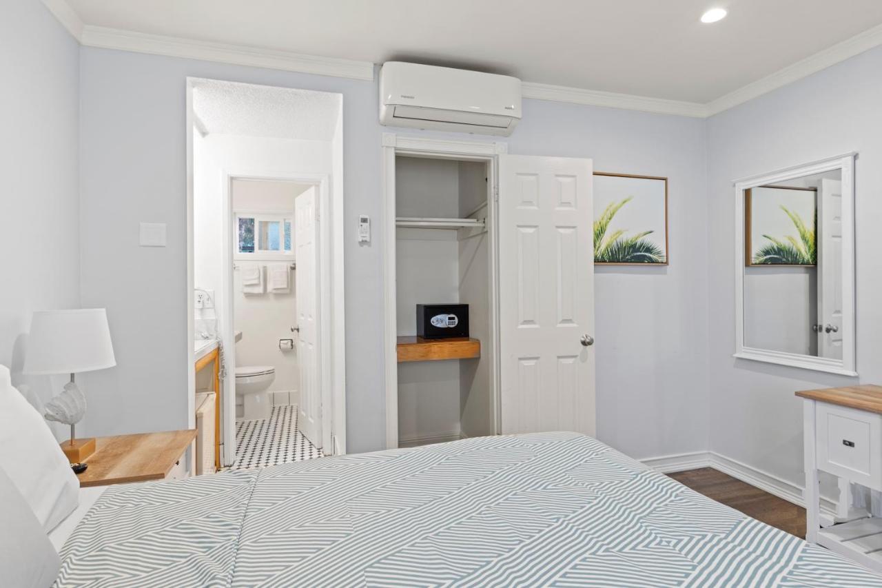 Deluxe Classic Queen Room