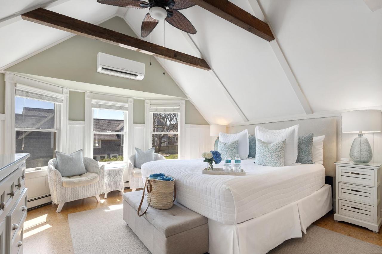 Deluxe King Room with Partial Sea View 2nd Floor