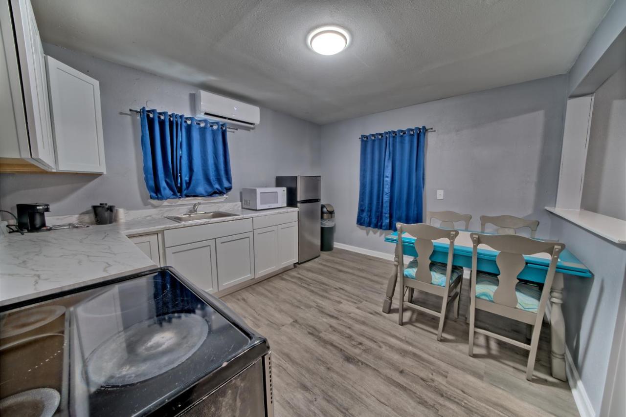 Apartamento de 1 dormitorio con vistas a la piscina