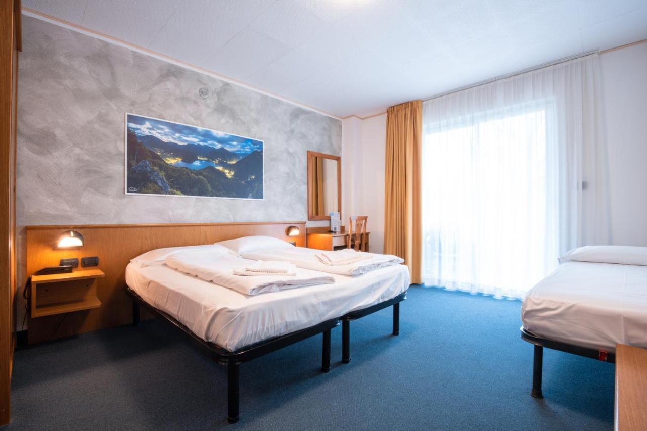Dreibettzimmer mit Seeblick