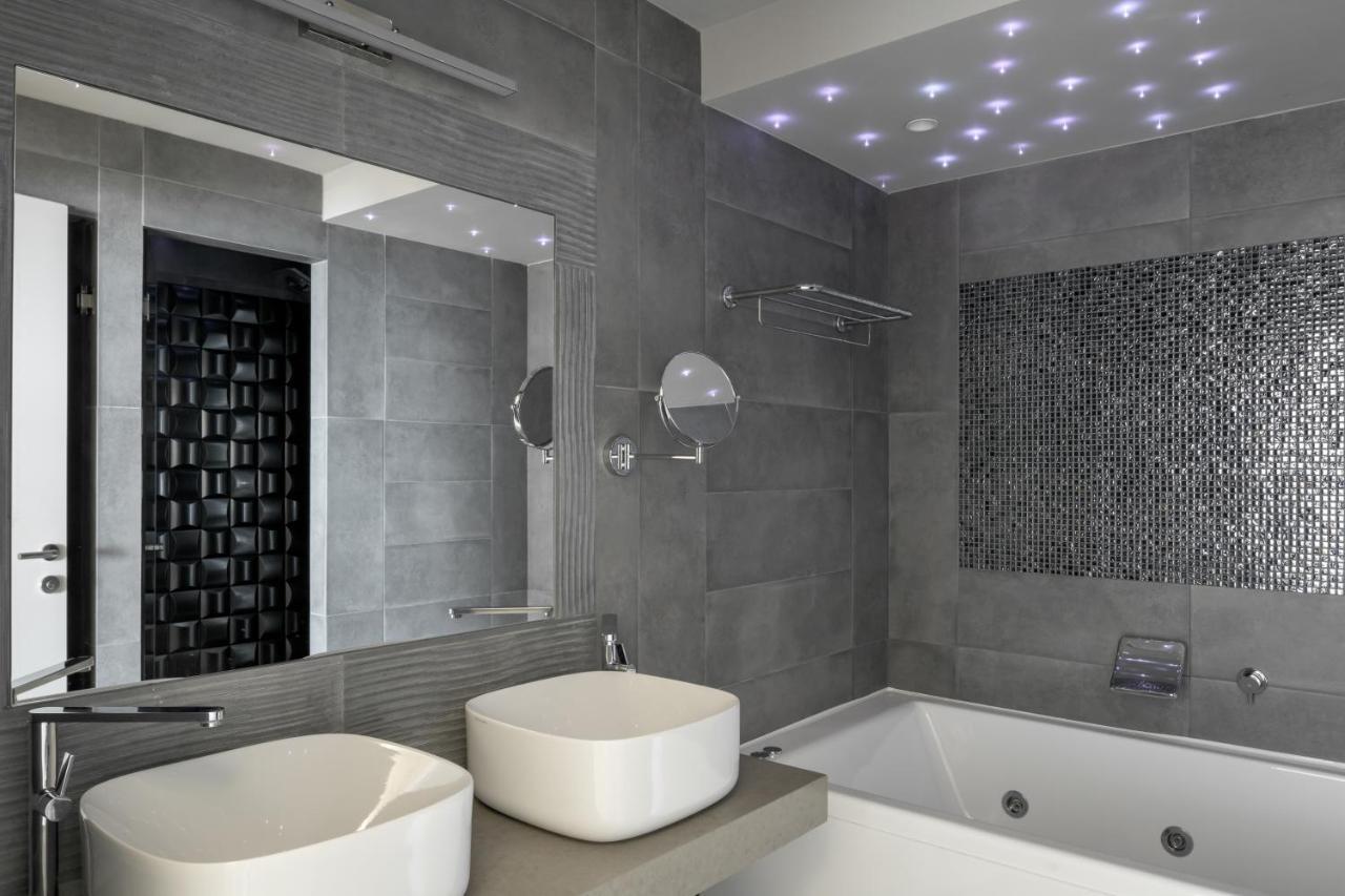 Grand Suite with Jacuzzi and Sauna
