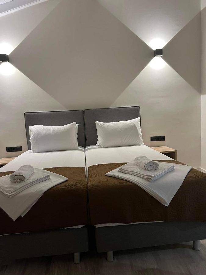 Deluxe Queen Room with Two Queen Beds
