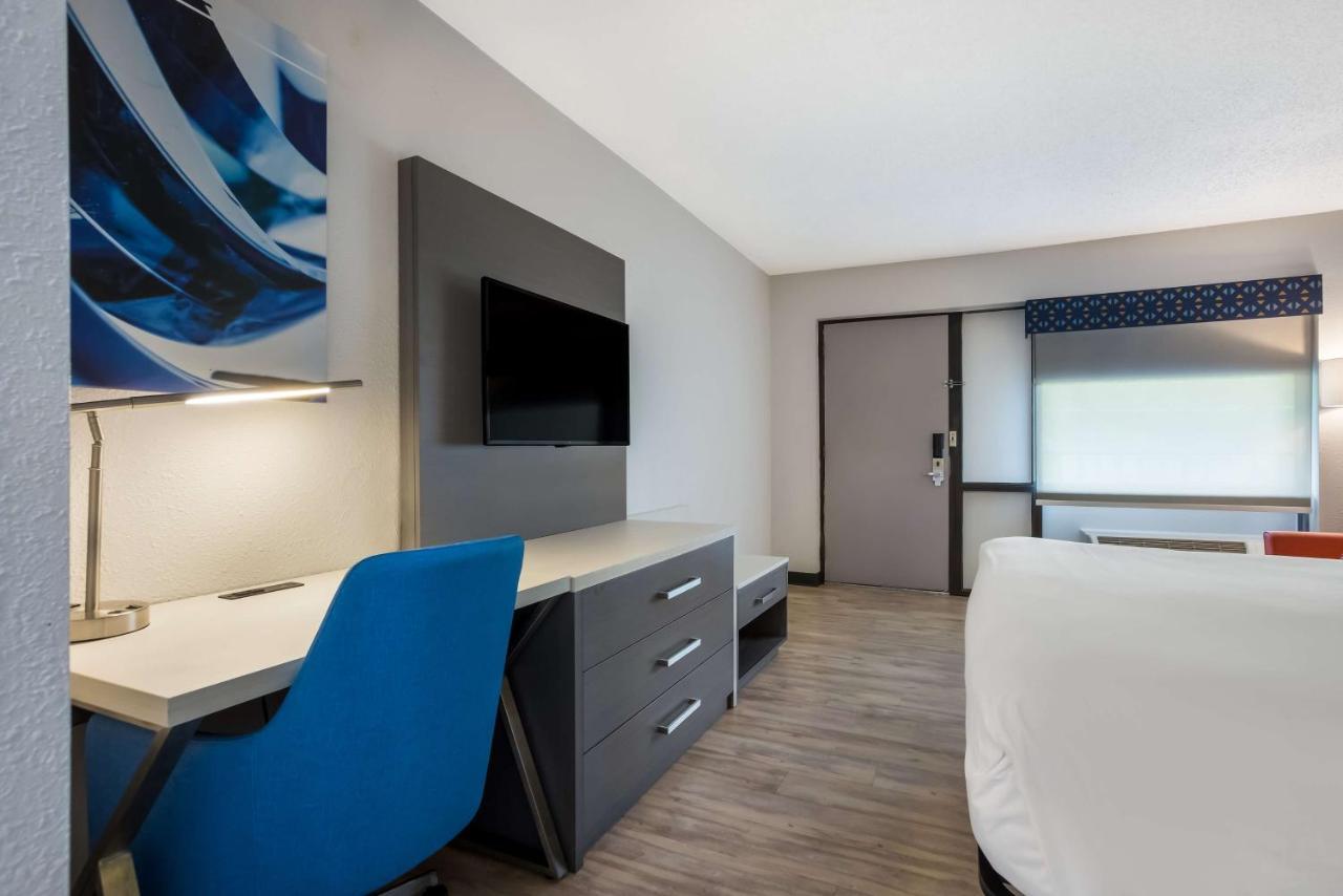 Suite mit Kingsize-Bett und Whirlpool - Nichtraucher
