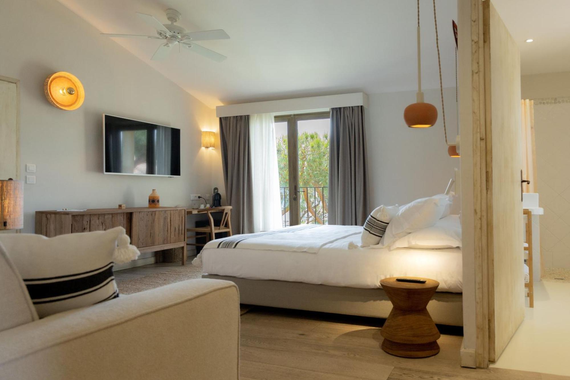 Superior Triple Room with Sea View