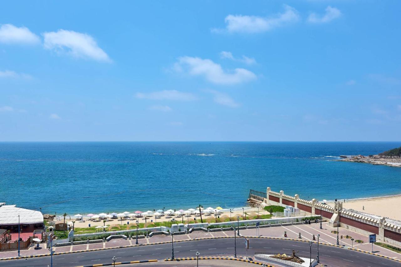 Deluxe Guest room, 1 Queen, High floor, View, Balcony