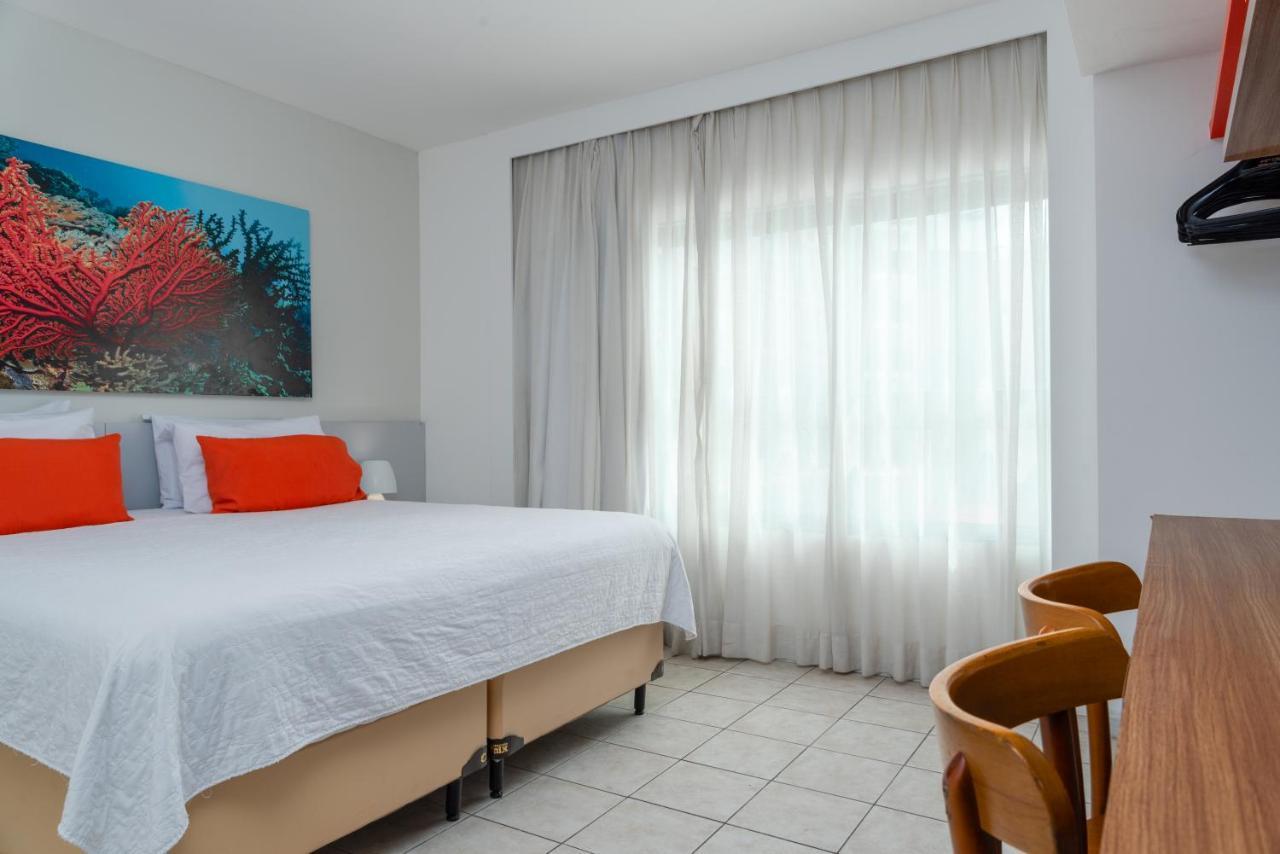 Double or Twin Room with Partial Sea View