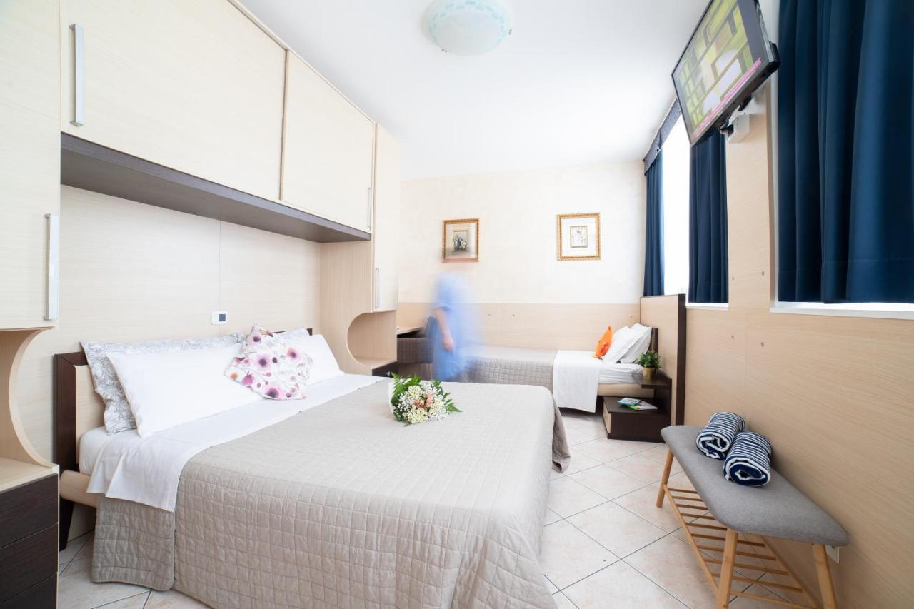 Triple Room,1398916166:JPEG