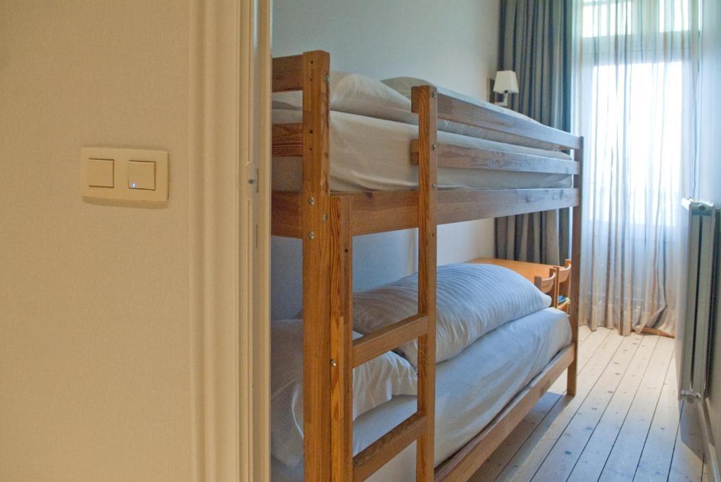Vierbettzimmer (2 Erwachsene + 2 Kinder)