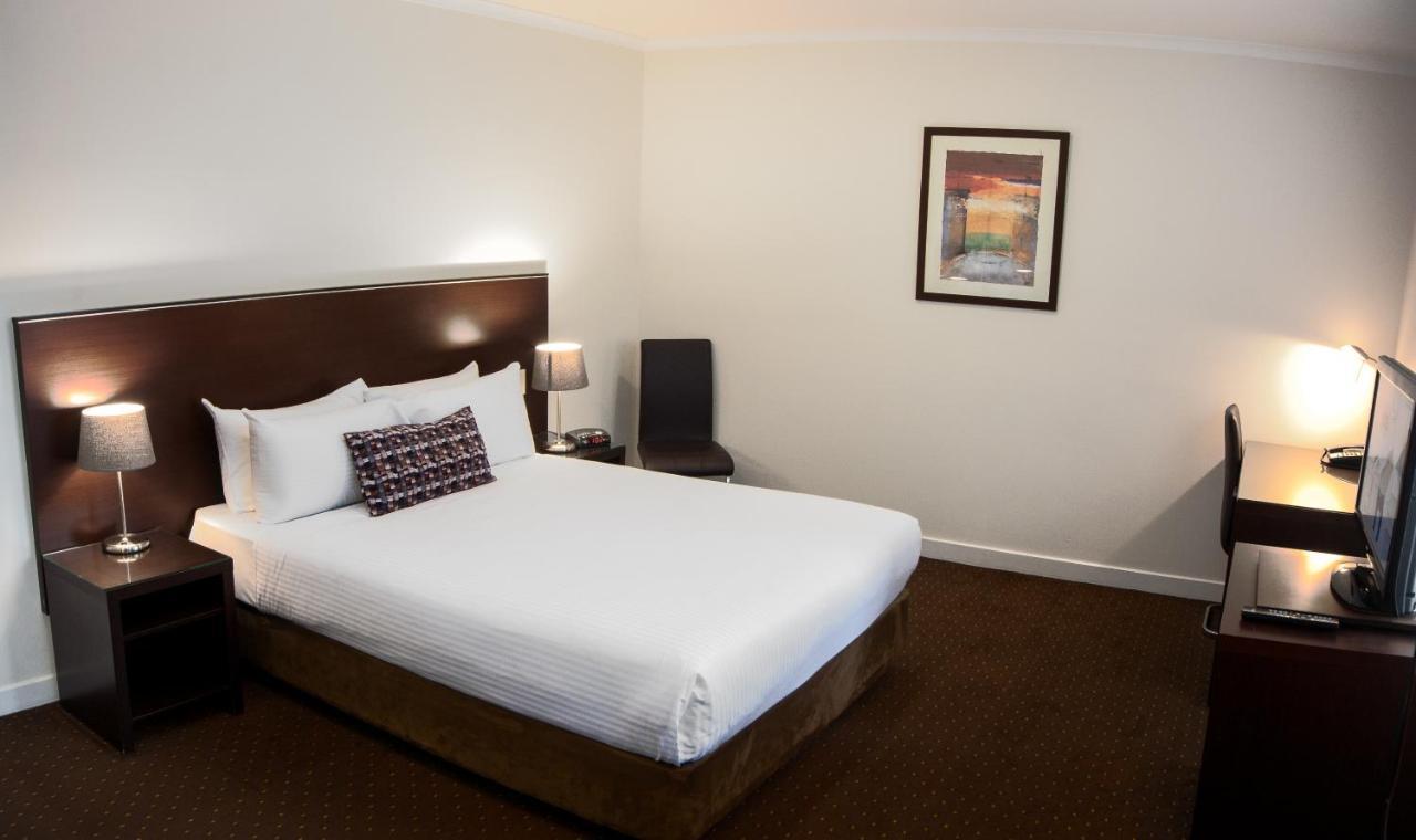 Family Suite (2 Adults + 2 Children)