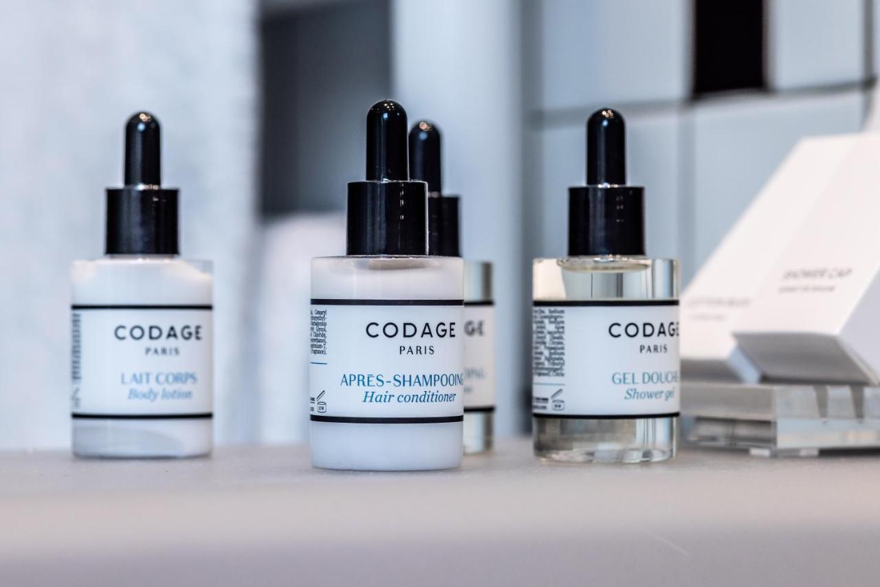 Deluxe Double Room with Sea View and Balcony