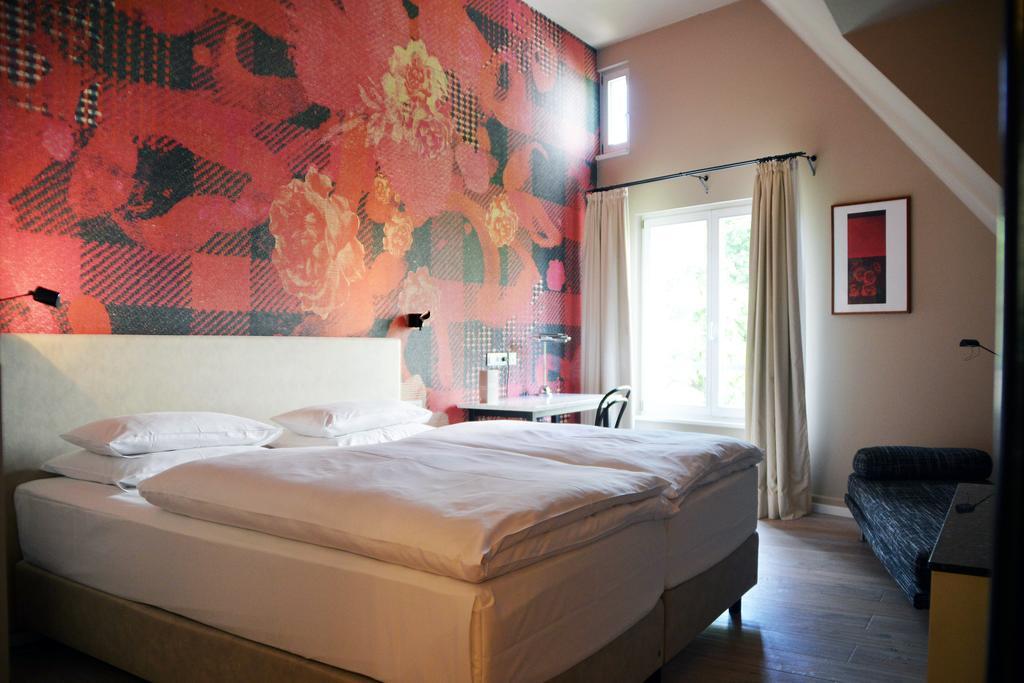 Large Double Room
