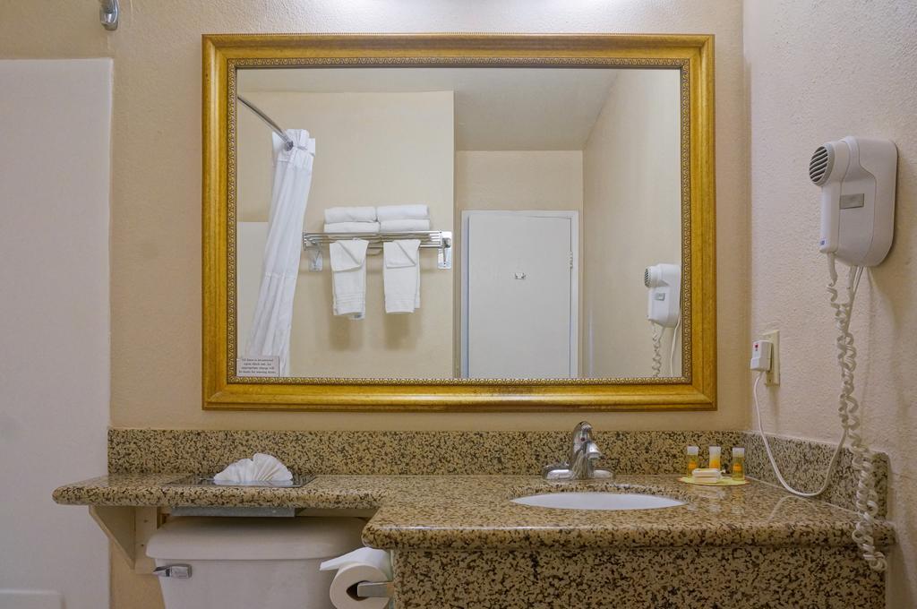 Habitación adaptada para personas con movilidad reducida/discapacidad auditiva - 1 cama extragrande - No fumadores