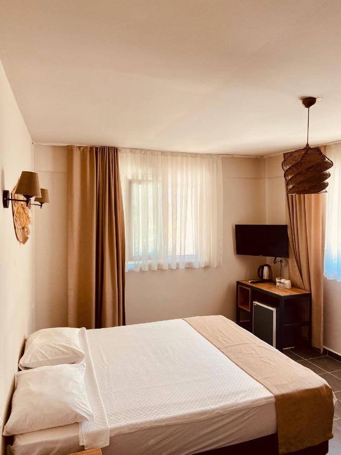 Basic Triple Room
