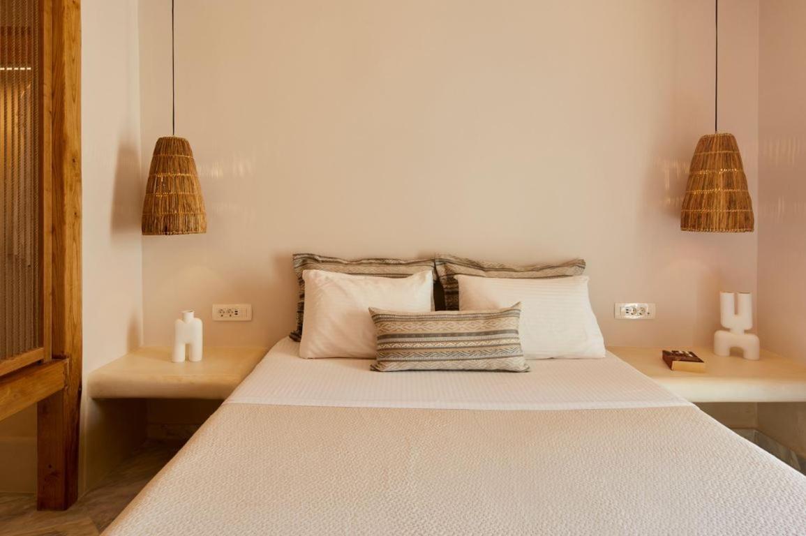 Suite Estándar con vistas a la piscina