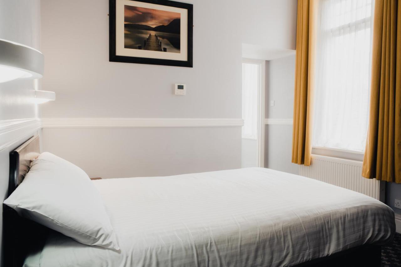 Double Room,1413346193:JPEG