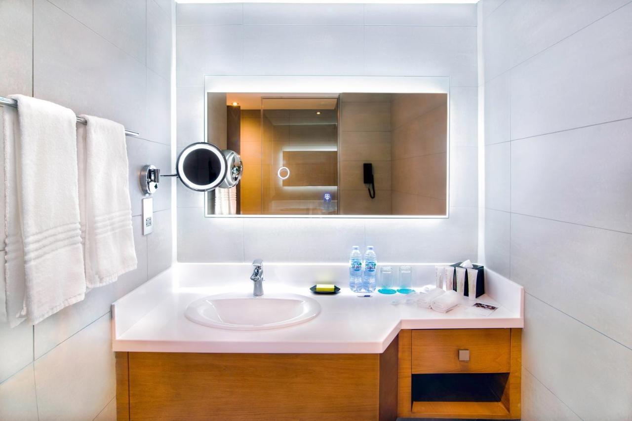 Deluxe Room City View Guest room 1 King