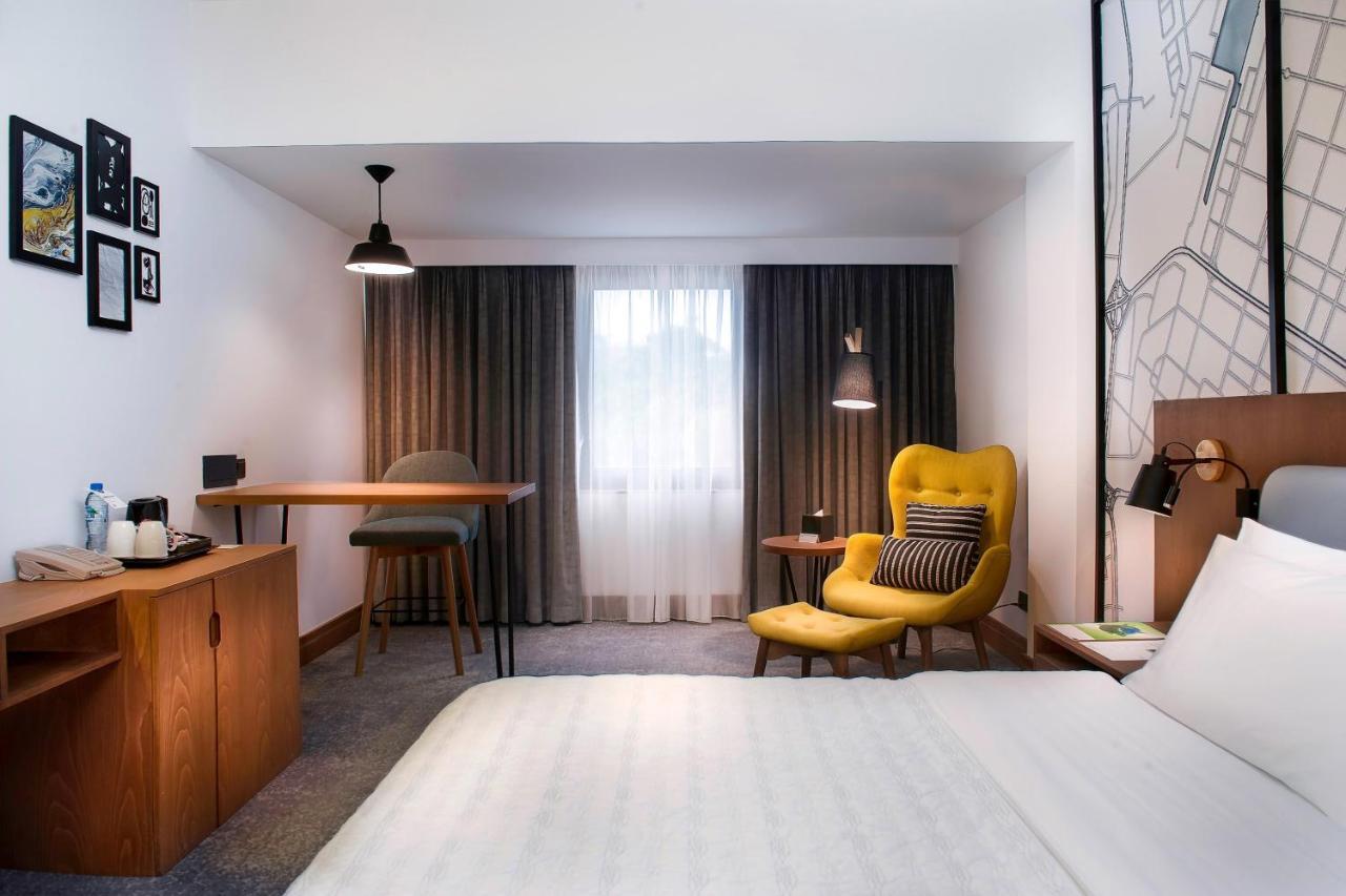 Deluxe Room City View Guest room 1 King