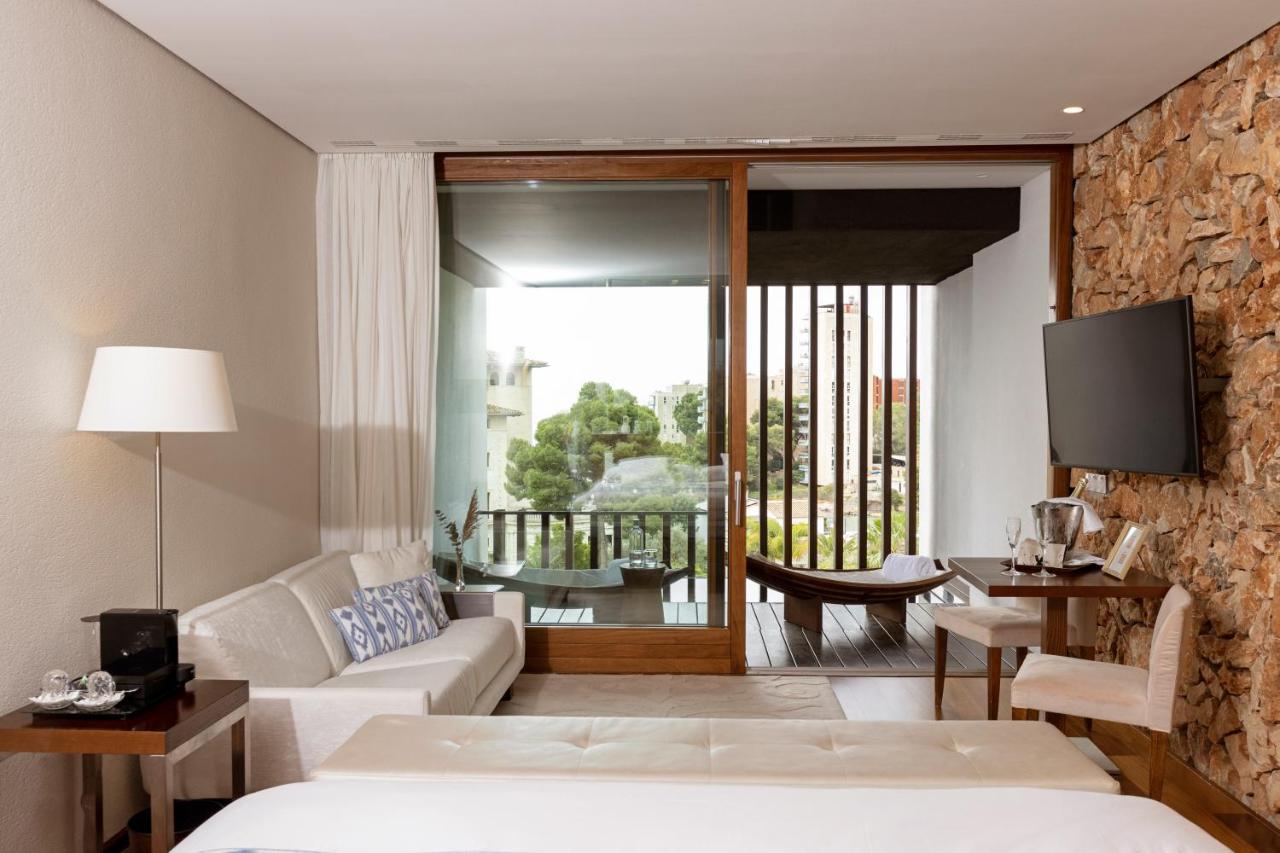Deluxe Double Room terrace pool